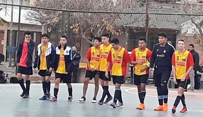 UMazaFutsal's tweet photo. #Inferiores 🏆 | #Playoff 🔝
➡️ #Juveniles 🏃♂️:
Sábado 17:30hs 🕠 vs #Ruttini en la @UMazaOficial.
➡️ #Cadetes 👦:
Jueves 20:30hs 🕣 vs @FutsalLujan como visitantes.
#ElFuturoEsNuestro #SomosUmaza https://t.co/GkjeyTBglB
