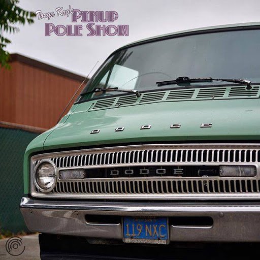 PinupPoleShow's tweet photo. We had a creep van at the last #pinuppoleshow! Tonya Kay tried to see the inside but doors were locked! Hiding something ....? We LOVE Daniel Bohman’s #Dodge van! Photography by EANOUSA. #dodgevan #vintagevan #creepvan #greencar #carphotography https://t.co/06xao5ZLDX
