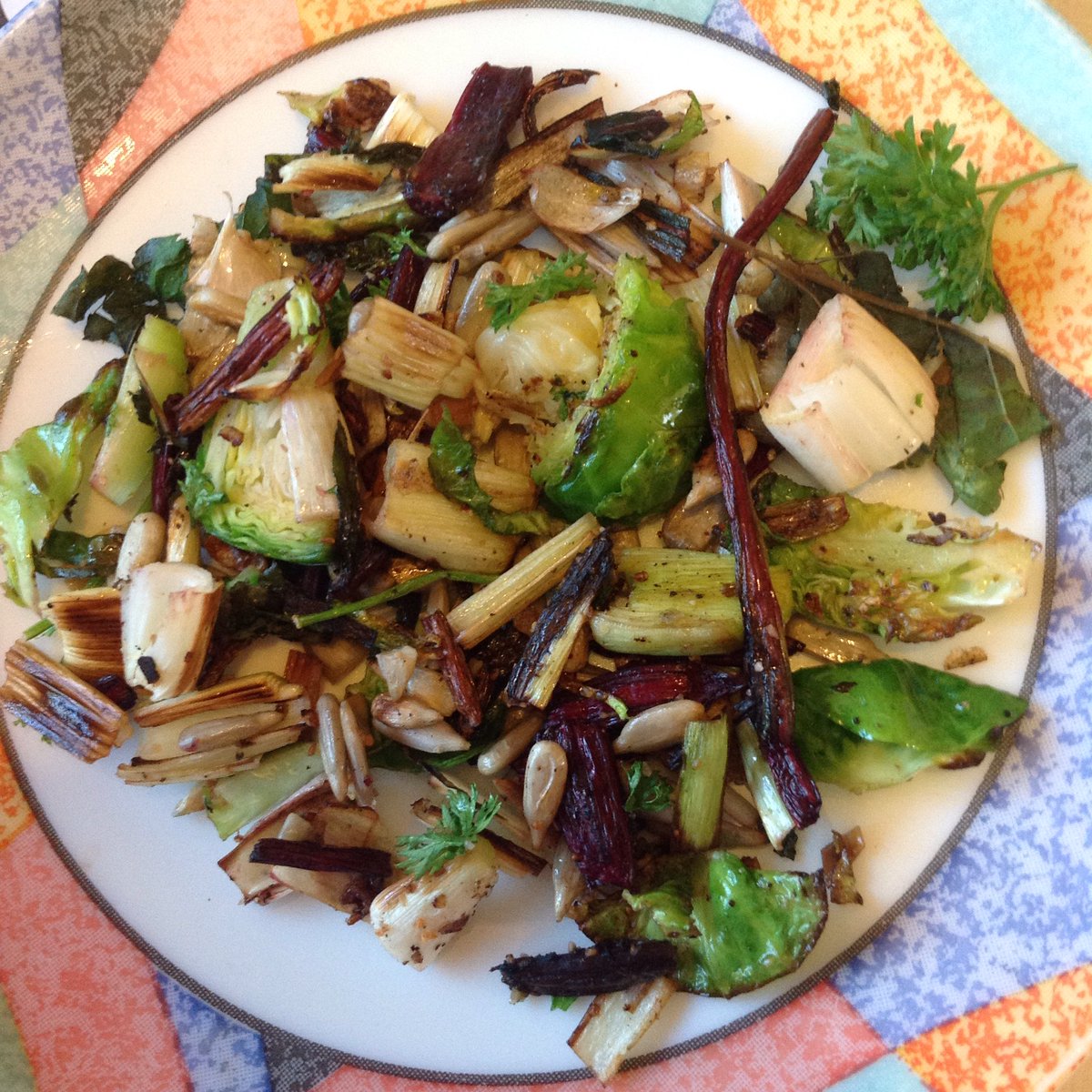 WillyGilder's tweet image. Brussels Sprouts, Beetroot tops, Leek, Sunflower Seed and Garlic salad. Could this be the reason I live alone? #roughage
