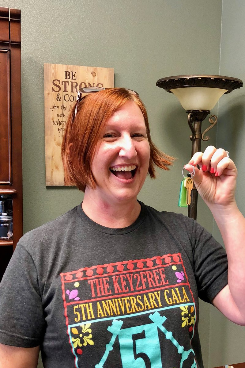 TheKey2Free's tweet photo. We have keys to our new FREEDOM house!! God is so good! #K2Fmakingithappen #Godisgood https://t.co/pJJdepe5co