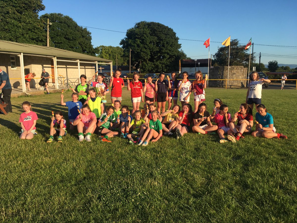 Great fun and ice cream ⁦<a href="/bruffrfc/">Bruff RFC</a>⁩ #giveitatry this evening 4th week girls doing great. ⁦<a href="/NoraStapleton/">Nora Stapleton</a>⁩ ⁦@AmandaGMIreland⁩ ⁦<a href="/IrishRugby/">Irish Rugby</a>⁩ ⁦<a href="/Munsterrugby/">Munster Rugby</a>⁩