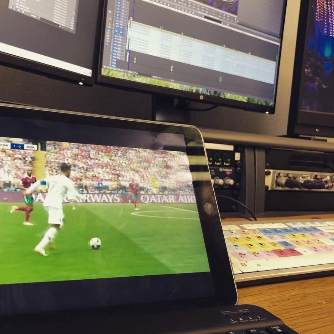 MediaComposer's tweet photo. Editing during the World Cup 😃🏆
#worldcup #edit #editing #editor #postproduction #tvedit #regram
📷 by https://t.co/7DsA8EHIRx
▶️ https://t.co/LipAQmmBPm https://t.co/ScPGDABxo7