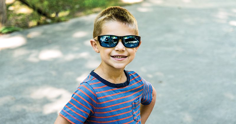 ComForVision's tweet image. Did you know kids receive three times the annual #sunexposure of adults? With #summer in full swing, be sure to talk to your younger patients about sunwear. They’ll thank you in the long run! #UVexposure #Sunglasses bit.ly/2J4nbsj