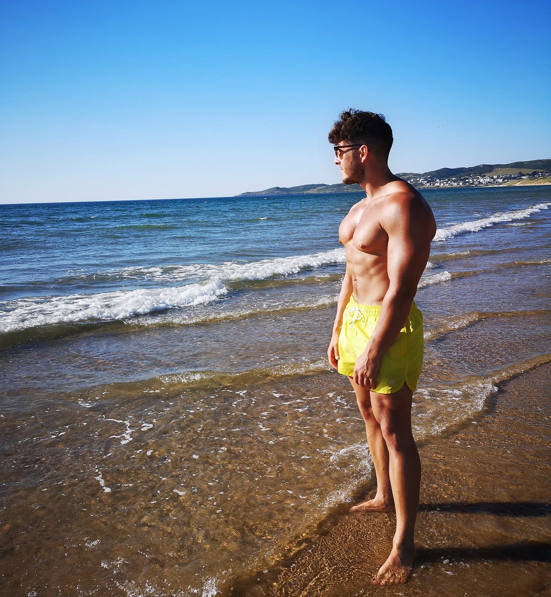 Summer evenings down the beach 🙌🏼 #summertime #beachvibes