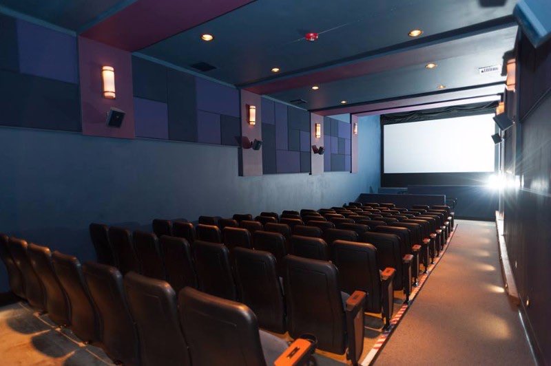 Whens the last time you took a trip to the movies? 

phillyviews.com/movie-theaters…