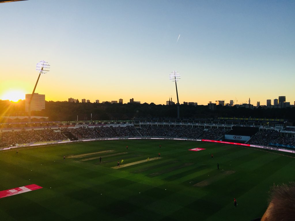 MissC_F's tweet photo. & the sun goes down on the Aussies!!! @AdamRamshawLSH @dgmathieson @HortonsEstate @loosieb76 #corpy #T20 #ENGvAUS https://t.co/J656aKWVtg