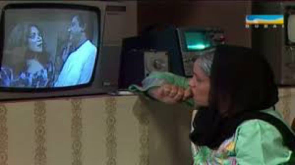 batstha's tweet photo. حياة الفهد ( خالتي قماشة ) أول من استخدم تقنية ال VAR في عام ١٩٨٣ .. 
#كأس_العالم_2018 
#روسيا #برازيل https://t.co/wjh2igSf8t