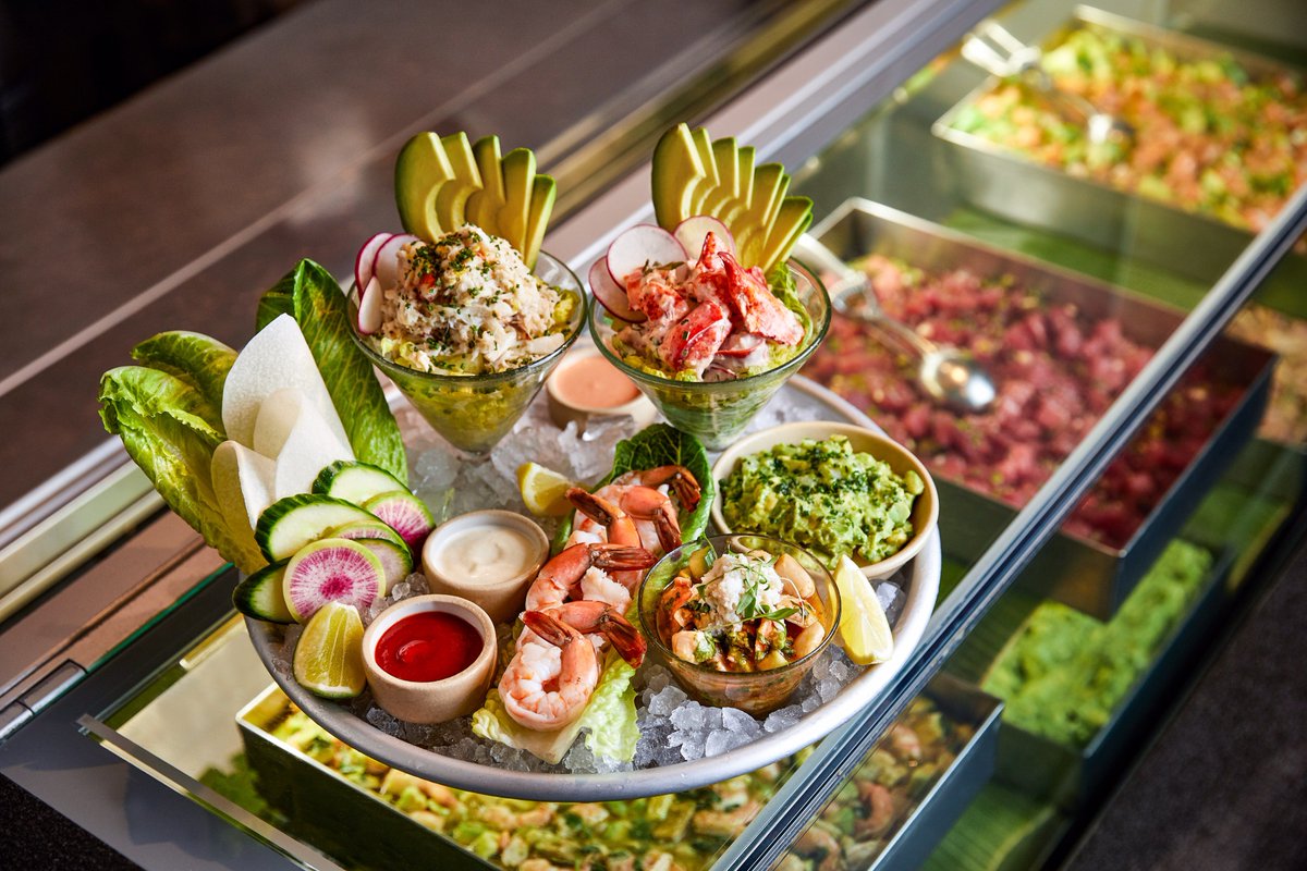 pacificcatch's tweet image. Turn your table into a party! Introducing FishBar! Shellfish Sampler Platter. Lobster, shrimp and crab cocktails plus Mexican shellfish coctél ceviche and guacamole. Come eat. #FishBar