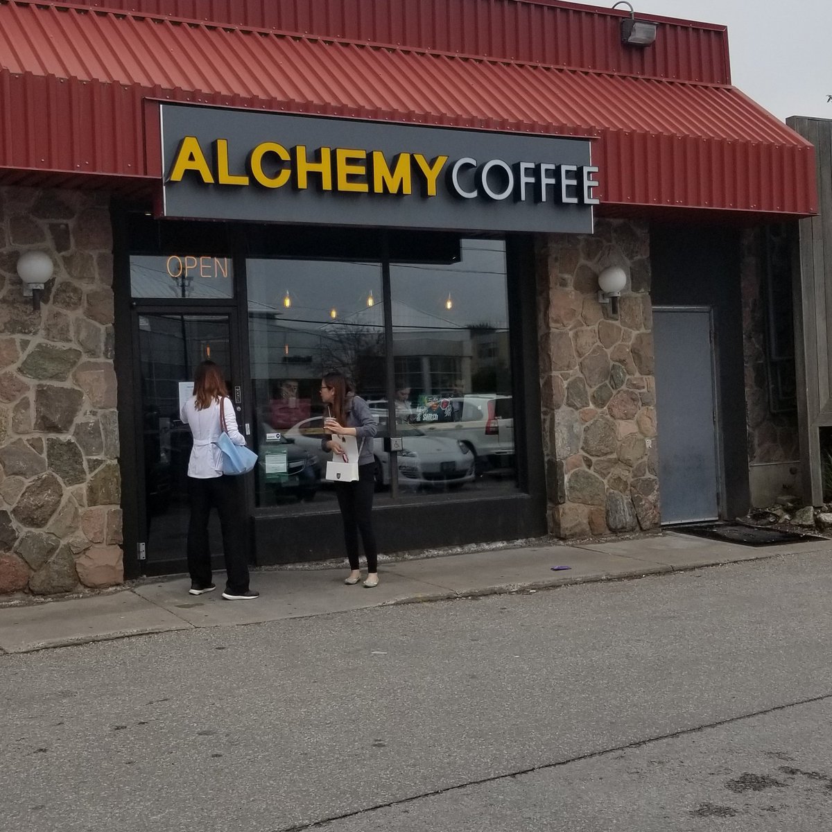 raylai_markham's tweet photo. @raylai_markham Packed day today. 2 face-to-face meetings (including one with great coffee at @AlchemyCoffeeTO). Now getting ready for the all candidates meeting tonight at Markham Civic Centre. #markham #markhamvotes #humilityandhardwork https://t.co/inie60yxl2