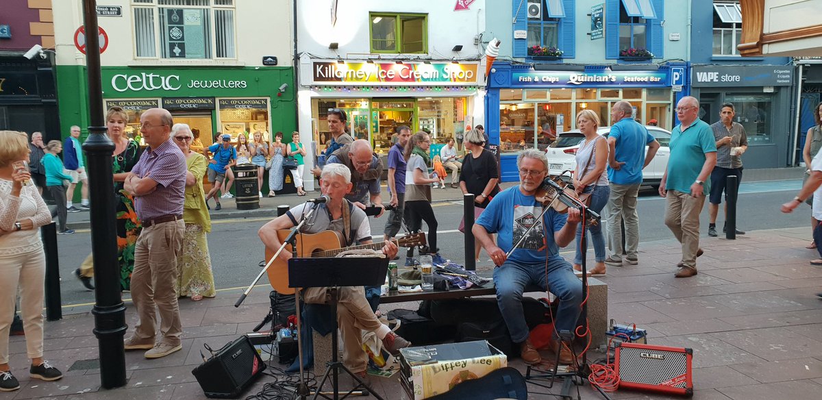 AndreaMDoolan's tweet photo. Gotta love Killarney https://t.co/vn03LMJPDl