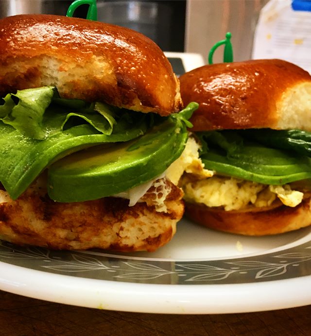 NEW BF Slider options. This is our California, what do you think? 💚 • • •• #eggtastic #breakfastofchamps #breakfastofchampions #sanfrancisco #sfbreakfast #sfbrunch #brunchtastic #localcoffeeshop #localcafe #robinscafe #sfcafe #coffeeaddict #sliders #cheesy #sotasty #cafefood