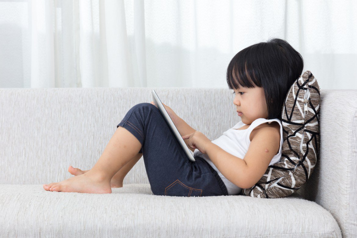 ASHAleader's tweet photo. Are you seeing referrals rise for preschoolers in correlation with increased time younger kids spend on devices, #SLPeeps? See how one #SchoolSLP is trying to change that trend throughout her district: https://t.co/VmqEzD9dmL https://t.co/pMEOQD83kK