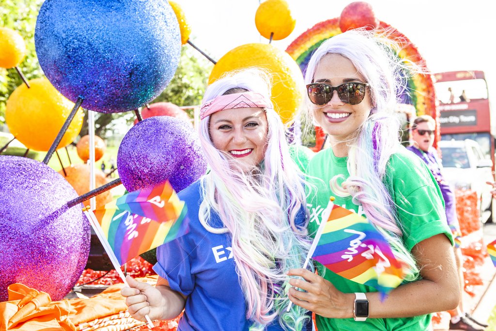 Pride Parade Houston – ExxonMobil katieparkdesigns.com/2018/06/27/pri…