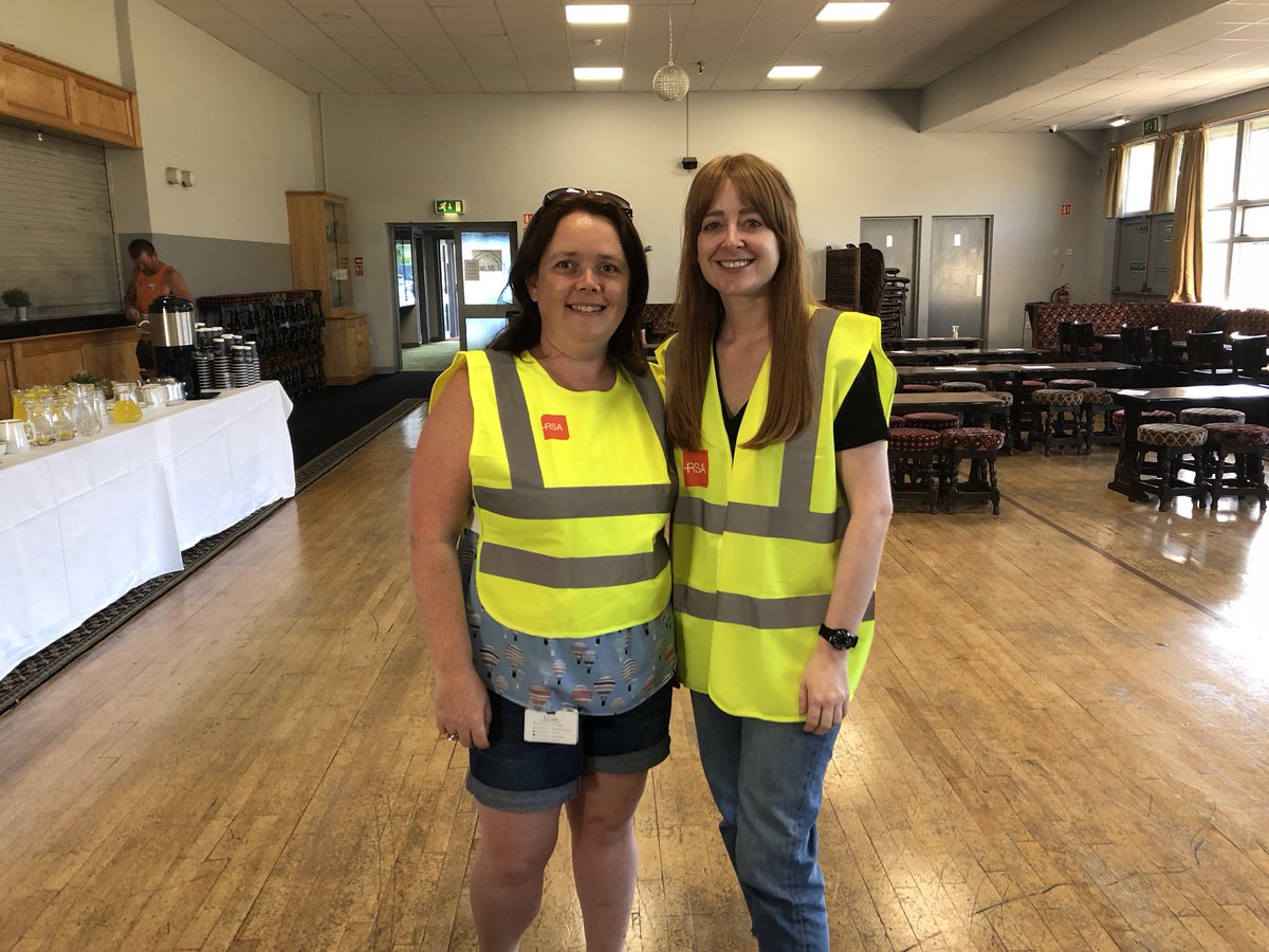 ClaireJORegan's tweet photo. So many brilliant volunteers from @vmwarecork for the annual #vmware5k I think yellow is our colour @kinoshea https://t.co/ufxH9kXVms