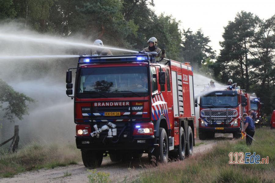 🚨 Brandweerkorpsen oefenen natuurbrand bij #HoogSoeren 112.press/QYkn7j 112Ede https://t.co/Q7MKPEbh0Y