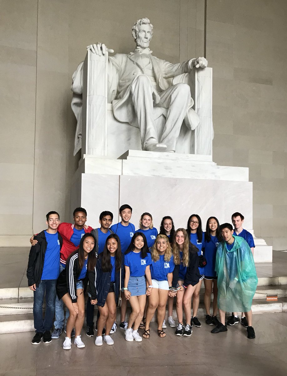 centralhs_fbla's tweet photo. Make D.C. yeehaw again #CentralFBLAtakesBaltimore #NLC18 🇺🇸🤠 https://t.co/KmQmX9QRNh