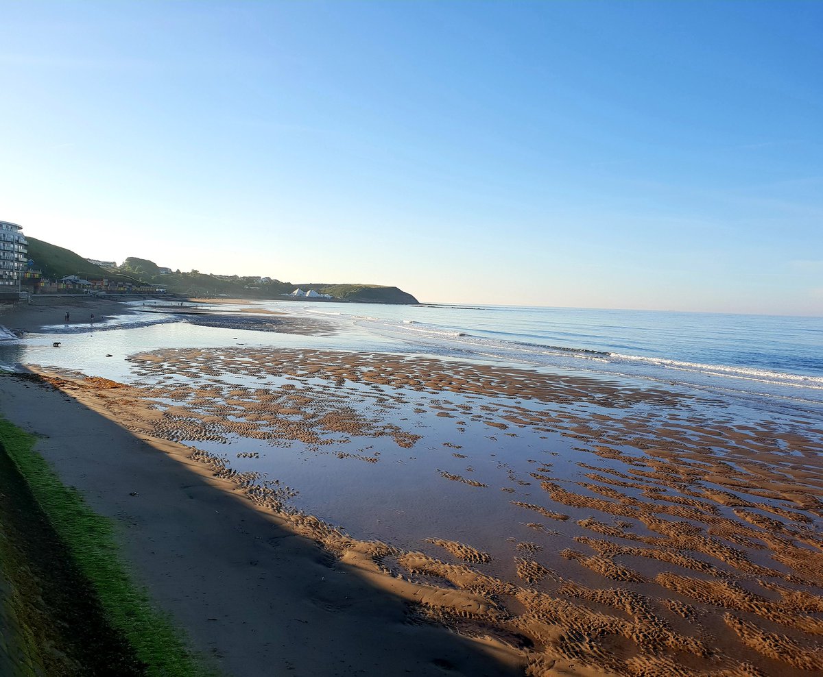 FOXY3282's tweet photo. Lovely evening walk with the family x @LMcGPhotography @AP3_2018 @NixSmith73 @Heathergarner78 @Scarborough_GB @northyorkswx @aboutScarboroUK @LowMoorCottages https://t.co/05tjk7oCiu