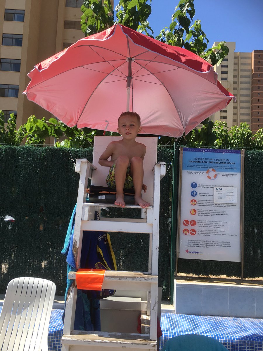 BenniTurner's tweet photo. Hey @therock do you need a helping hand for Baywatch 2 @ZacEfron got nothing on this guy https://t.co/s1TvzW3u3r