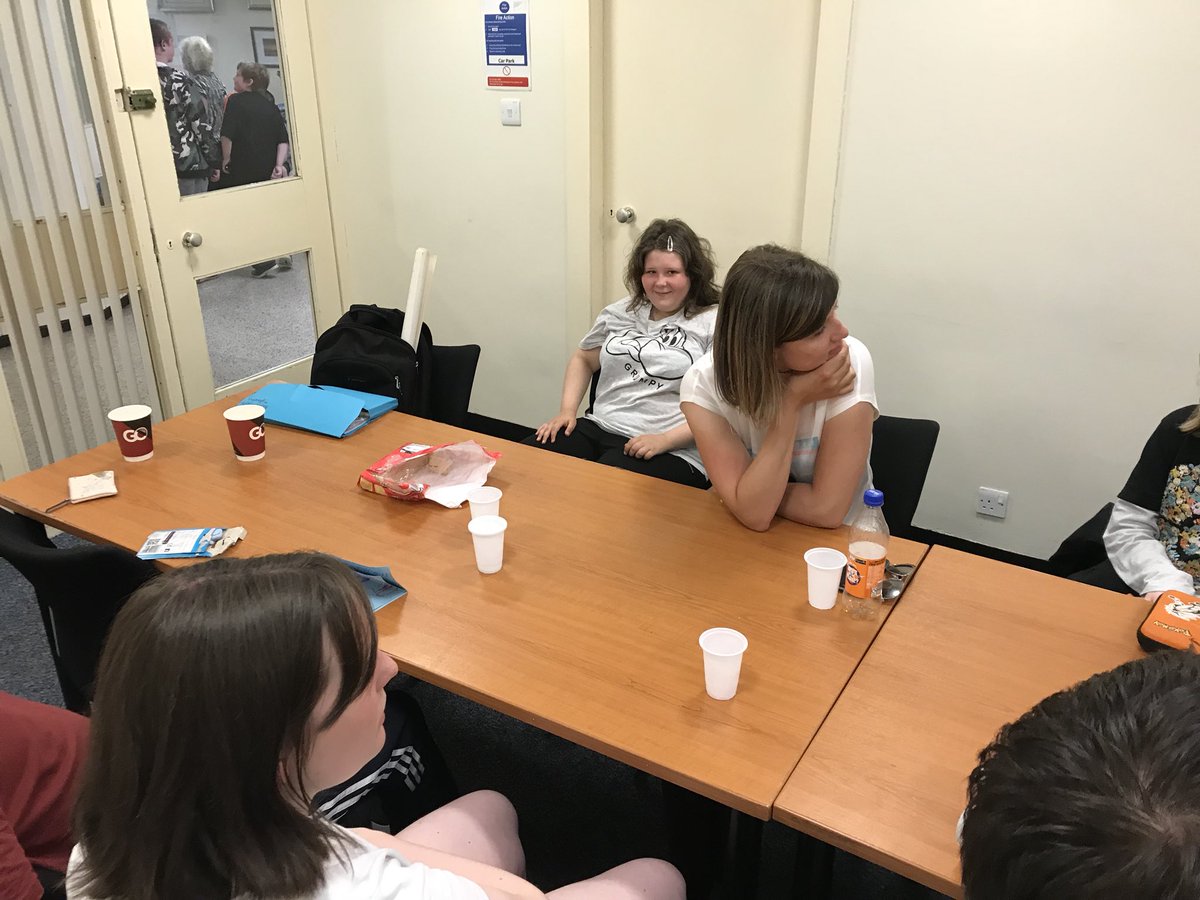 Stuart_ENABLE's tweet photo. Can’t thank Laura and @DougieOvenstone enough for coming into our group tonight in Glenrothes. Brilliant night! #FYFMAP #FinancialCapabilityWeek #GlenrothesACEYouth https://t.co/tqheOp0E1J