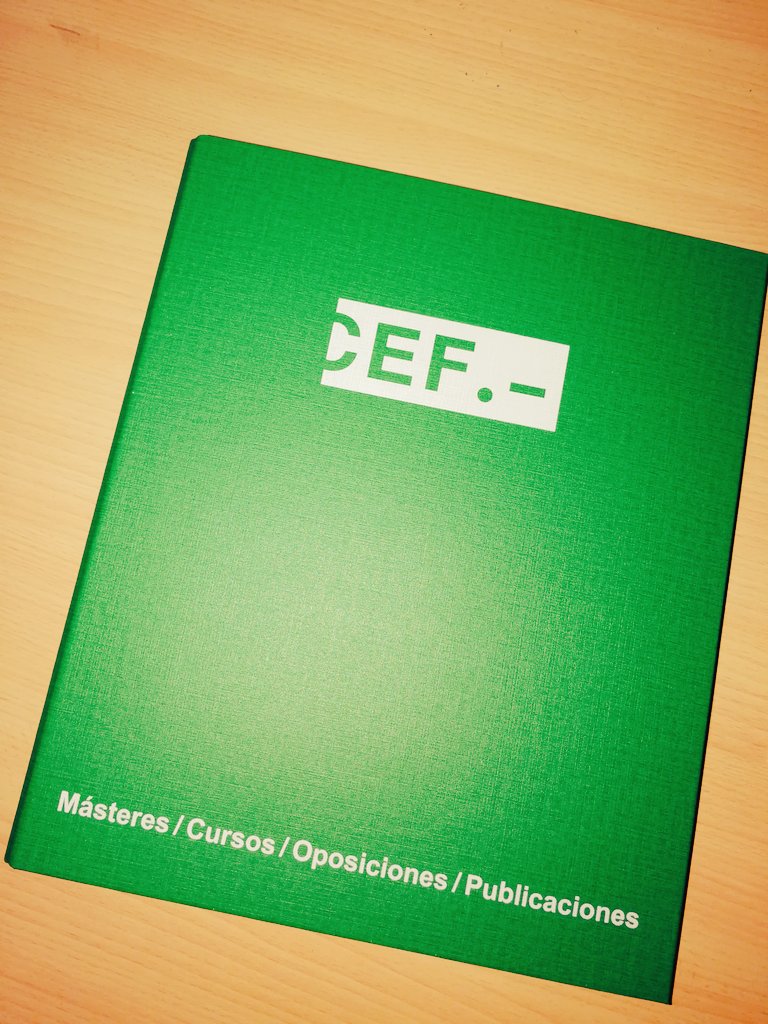 NogaledoA's tweet photo. Cansado! Pero ya sólo queda un día! Un examen y terminamos! #Llegaelfinal #Master #CEF #Yosihagoexamenesenelmaster https://t.co/nOKIMUox4H
