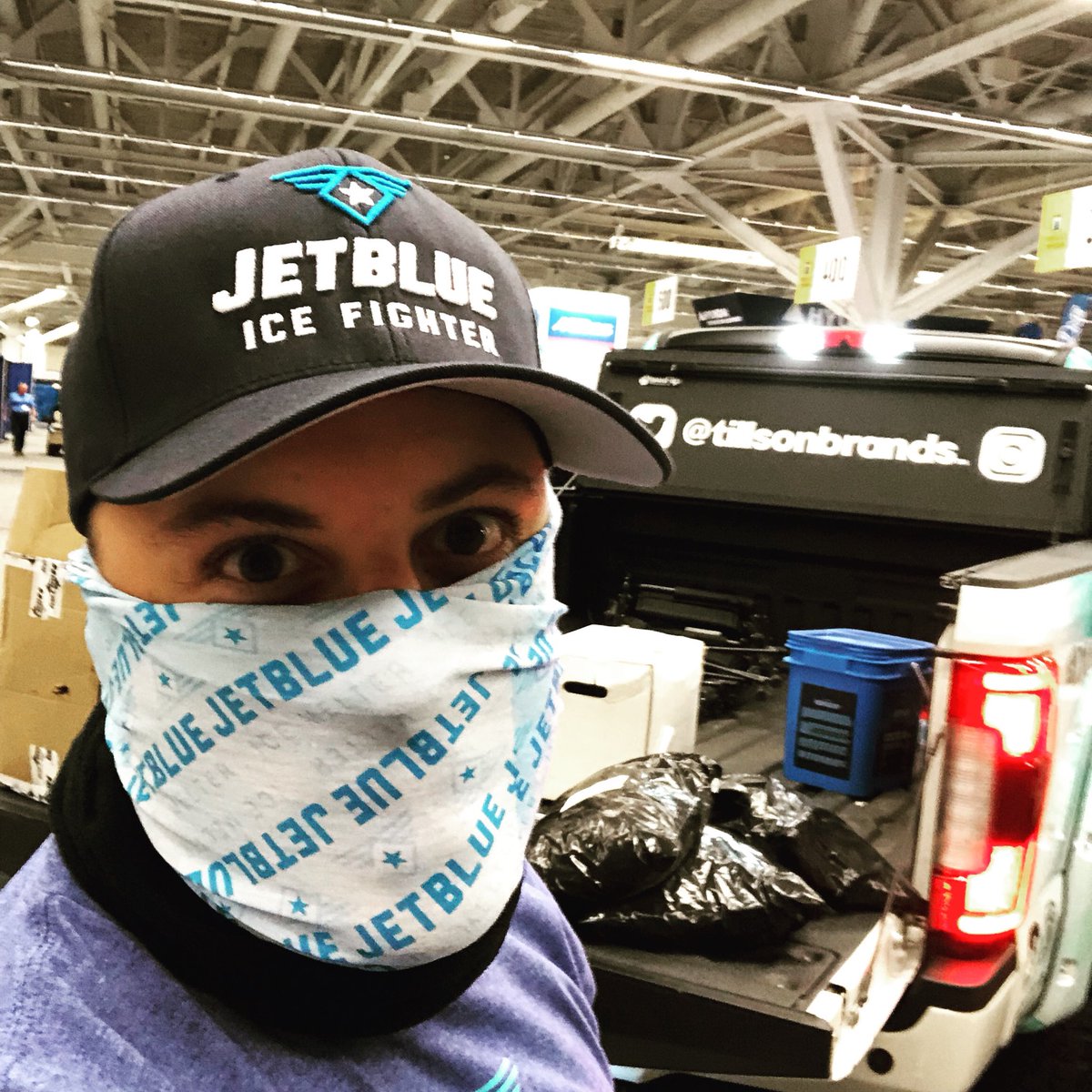 tillsonbrands's tweet photo. JETBLUE booth almost ready for @SIMASnow ! Giving away Limited Edition custom winter @hoo_rag for first 50 people who come by the booth tomorrow and show the booth team this post! #sima2018 #simasnow #gettheblue #simasnowandicesymposium https://t.co/aYPFN90CWm