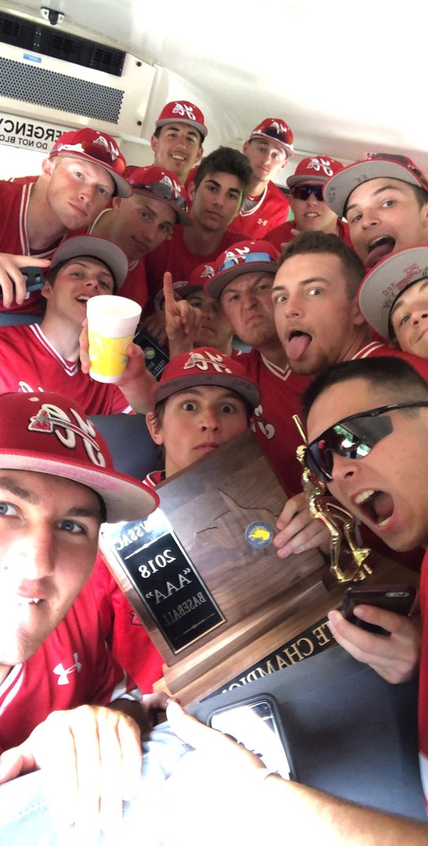 N_Short6's tweet image. Happy birthday dub. Let a couple ARR’s out in ur natural habitat down in OBX today!! Love u homie. #StateChamps #Grassmasters #SealedTheDeal