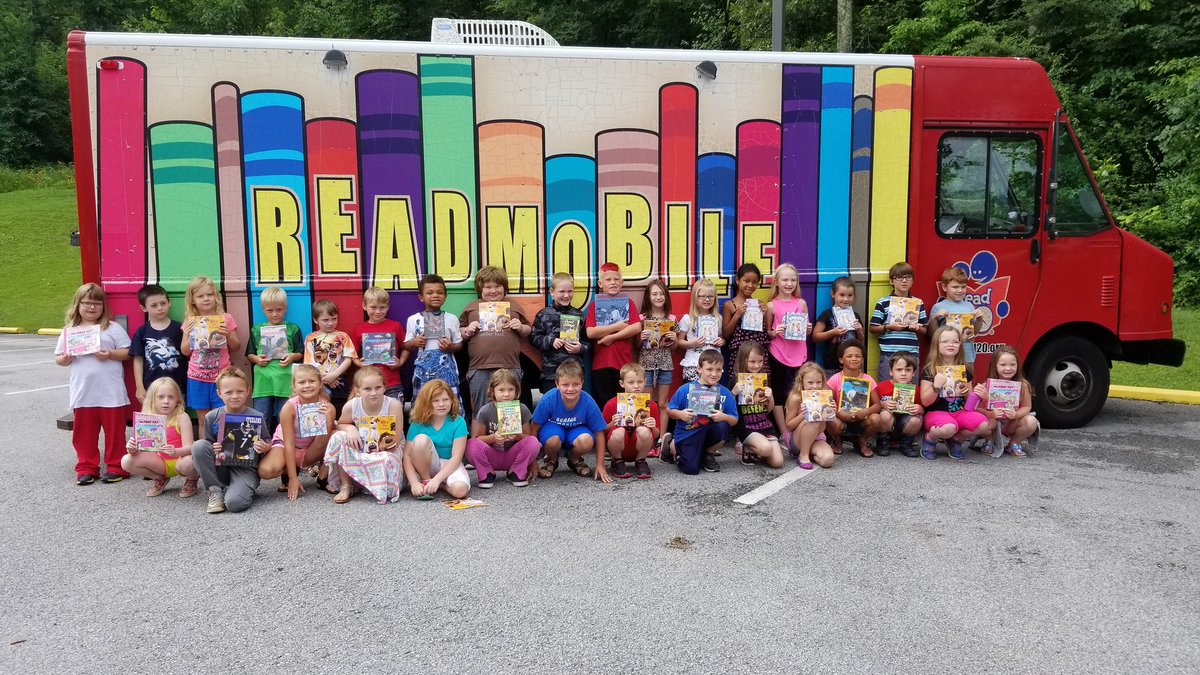 HambyKeisha's tweet photo. When the @Read20TN bus can't come to us, we travel to it! Summer campers loved hearing stories and picking a free book! Thanks to the rangers at Enterprise South Park for accommodating us! 
@ReadtobeReadyTN @TNedu @BentonElem #SummerReading #Read20 #WeLoveBooks #TNReading https://t.co/VRHCxyyBHs
