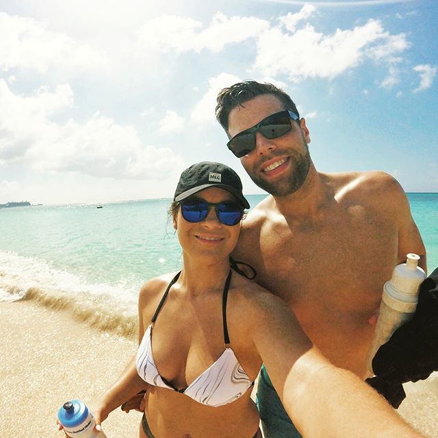 squatsnwhatnot's tweet photo. I think it’s about time for another trip to Cayman ☀️🌴 all this grey weather and rain is making me crave the ocean and the beach 🌊 https://t.co/ZfhutUcnxd https://t.co/HPsitEPBkW