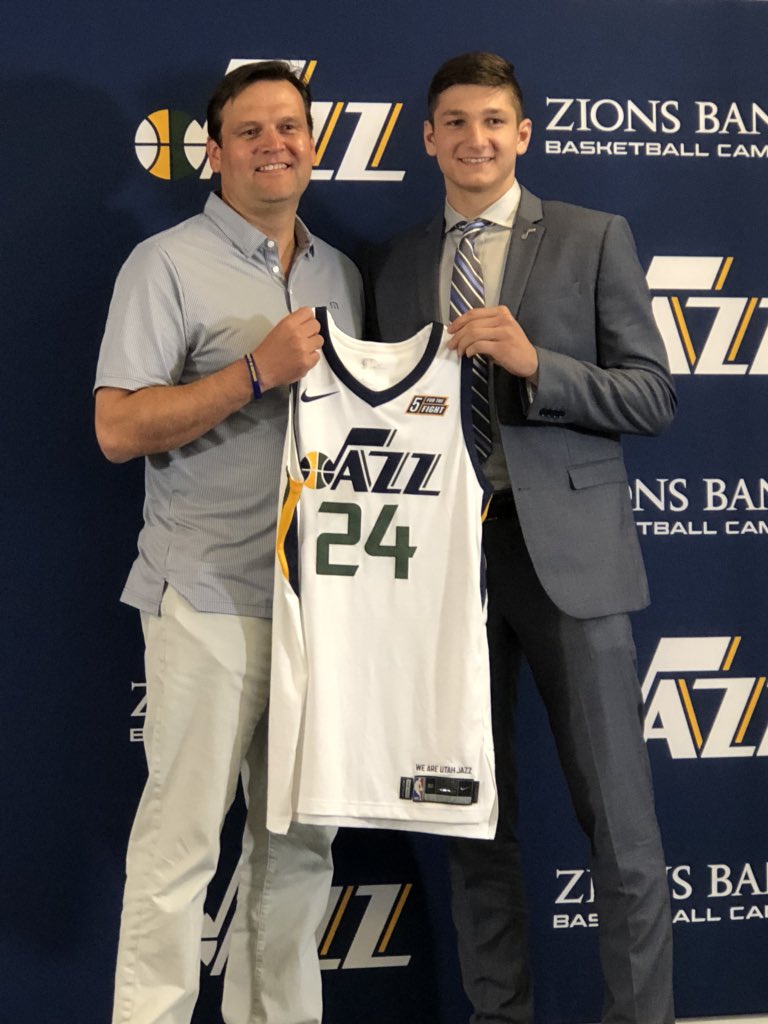 E_Woodyard's tweet photo. Here is your first look at Grayson Allen with his new Utah Jazz jersey. https://t.co/vRBoJu0Y23