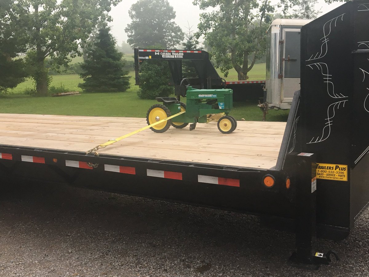 AmaraFarmServ's tweet photo. Hauled a load of gates for my good buddy JJ Slute. His lovely fiancΓ©e and him then presented me with this awesome baby gift! #johndeere #firsttractor https://t.co/20HEHnOKs9
