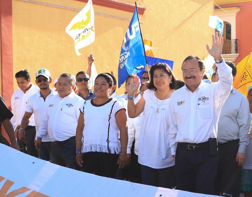 Ma_DeFatima's tweet photo. Desde mi cierre de campaña realizado en #Tlacolula les reitero a mi gente que no les voy a fallar; como Diputada Federal regresaré a las comunidades para trabajar juntos y ser su voz de manera responsable en el Congreso de la Unión. https://t.co/tvvBYCmL62