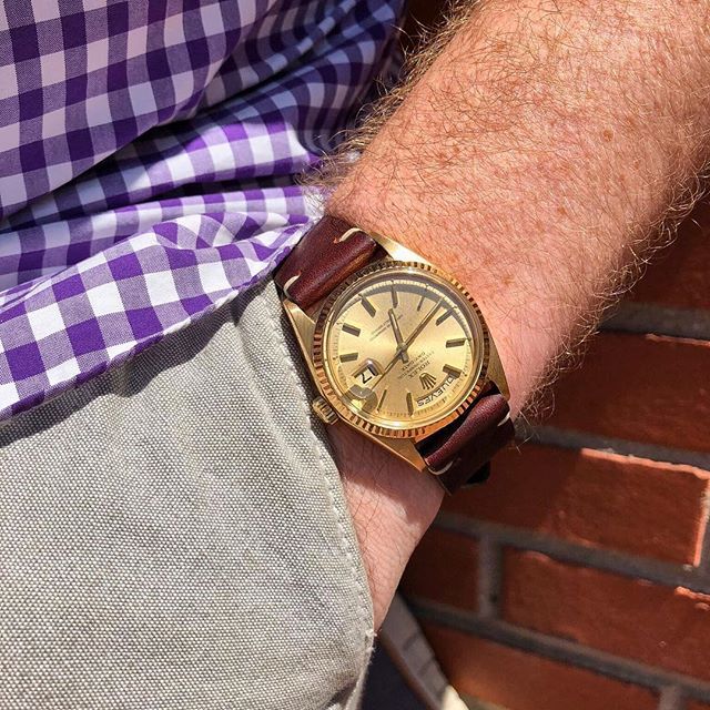 analogshift's tweet photo. Gingham shirts and gold Day-Dates: the ultimate summer combo. See this gorgeous example live on the site now using the link in our bio!⠀
.⠀
.⠀
.⠀
.⠀
#rolex #vintagerolex #rolexpassion #vintagerolexasylum #daydate #goldwatch #stella #graydial #patina #special #rare #watch… https://t.co/EMObtUMZXH
