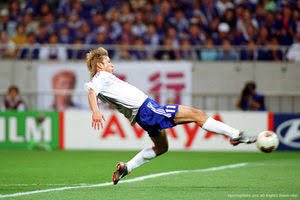 鈴木隆行の嫁 妻 や子供は イケメンサッカー選手か プレースタイルも