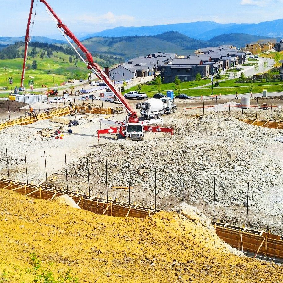 LyonsKamloops's tweet photo. Jobs like this are a massive undertaking, only made possible by our AMAZING team. Keep it up crew! https://t.co/yhkYgWJylR
