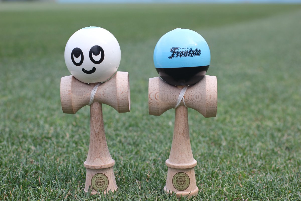 川崎フロンターレ A Twitter 18川崎ファン感 ついにカブレラもけん玉になって宙に浮く瞬間が フロンターレロゴとカブレラの顔をデザインしたmade In川崎の けん玉 をファン感で新商品として販売 新商品情報はこちら T Co Zc8a5uidlt Frontale