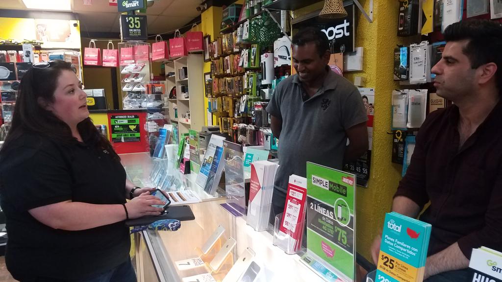BoostNick's tweet photo. My girl @spg_kimmy preaching to the choir about HD plan advantages. #Phillyhustle #Phillygrind #midatlanticgrind @JayMiglionico https://t.co/PhF7BKJJNh