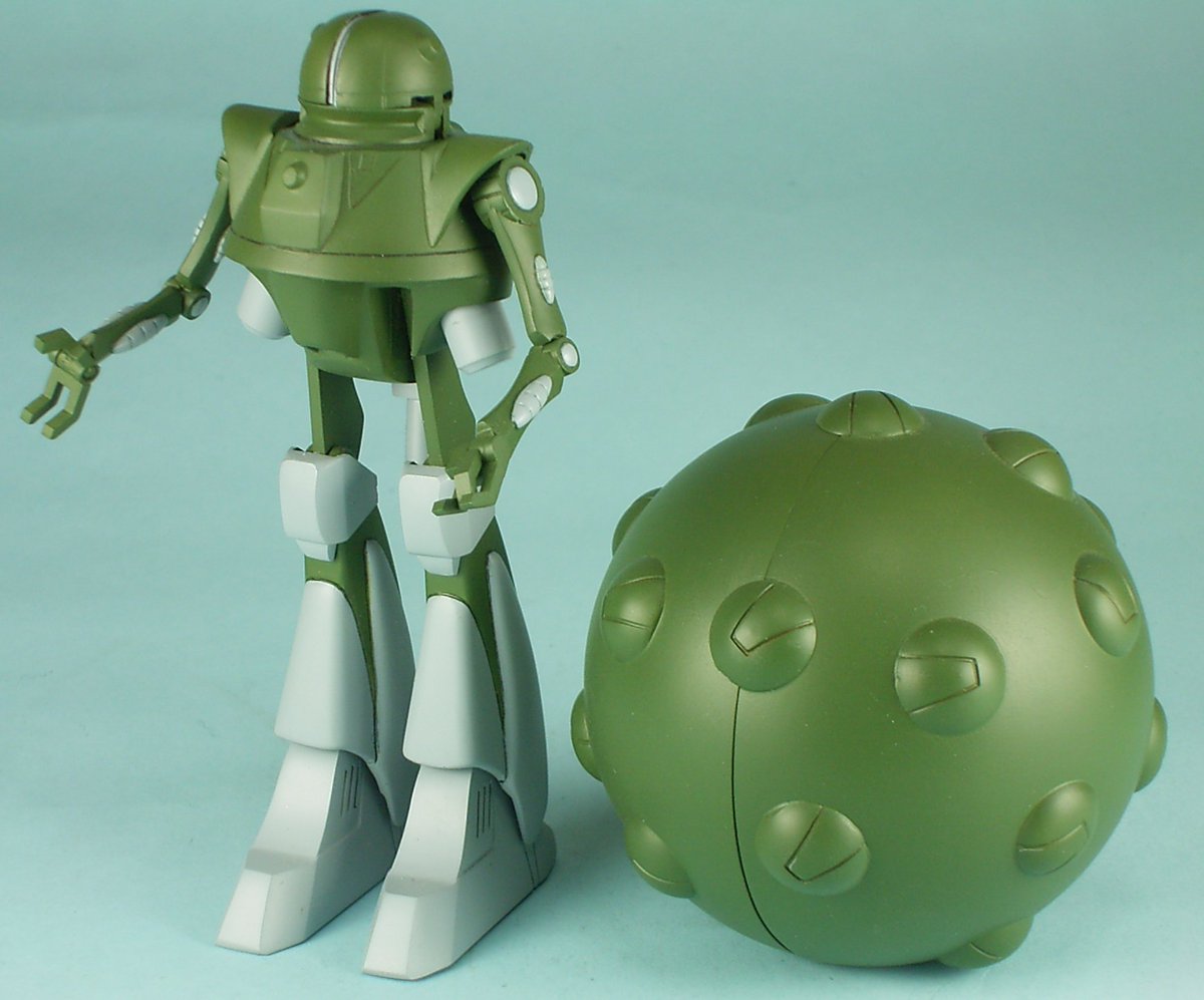 Tranabe Twitterissa イデオンよりアオシマ1 0ロッグ マックです 箱絵がカッコイイんだけど 玉から足生えた変な物体だからなぁ 笑 バッフ クラン模様が無いので少し寂しいぞ 今でも安く買えるのが嬉しい 友人はプレゼントで100個入り貰って喜んでました