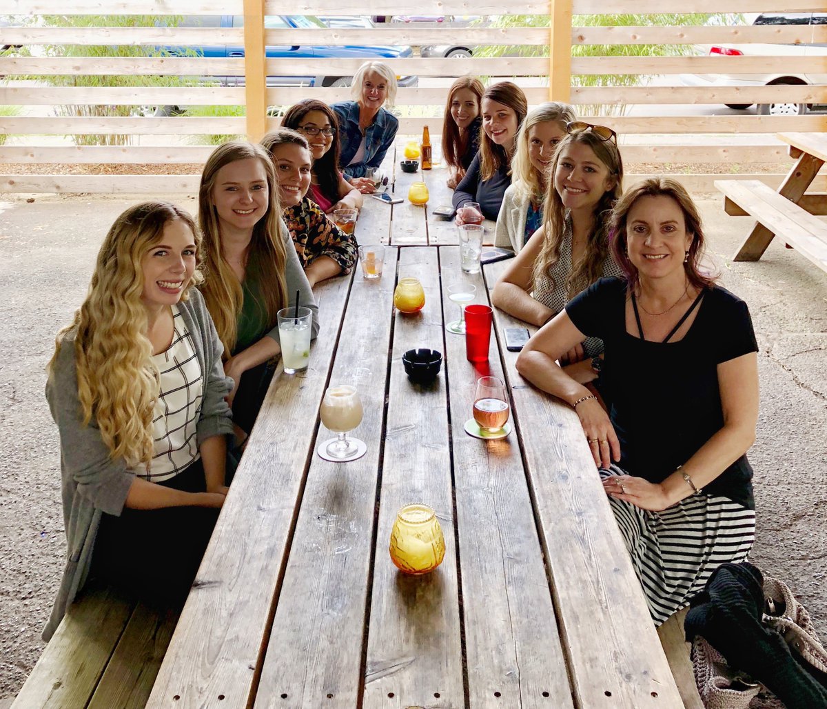 DailyBrew's tweet photo. Our #PDX office is full of hard-working females by day and a fun, collaborative (still hard-working) team by night. #WomenInTech #WCW https://t.co/yiVCJYt3SD