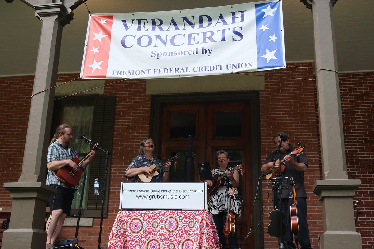rbhayespres's tweet photo. The Grand Royale Ükulelists of the Black Swamp played our Verandah Concert tonight. Thanks to our sponsor, Fremont Federal Credit Union! Additional funding by Mosser Construction. Thanks to all who came!
#rbhayespres #ukulelists #ukuleli https://t.co/H3lvuf9pka