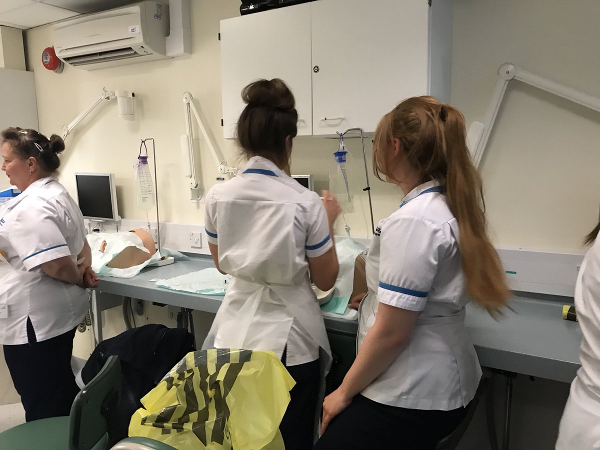 larmours's tweet photo. Student learning new skills together @KettGeneral @UniNhantsNews @CindyHiggs https://t.co/eMK70v0W0A