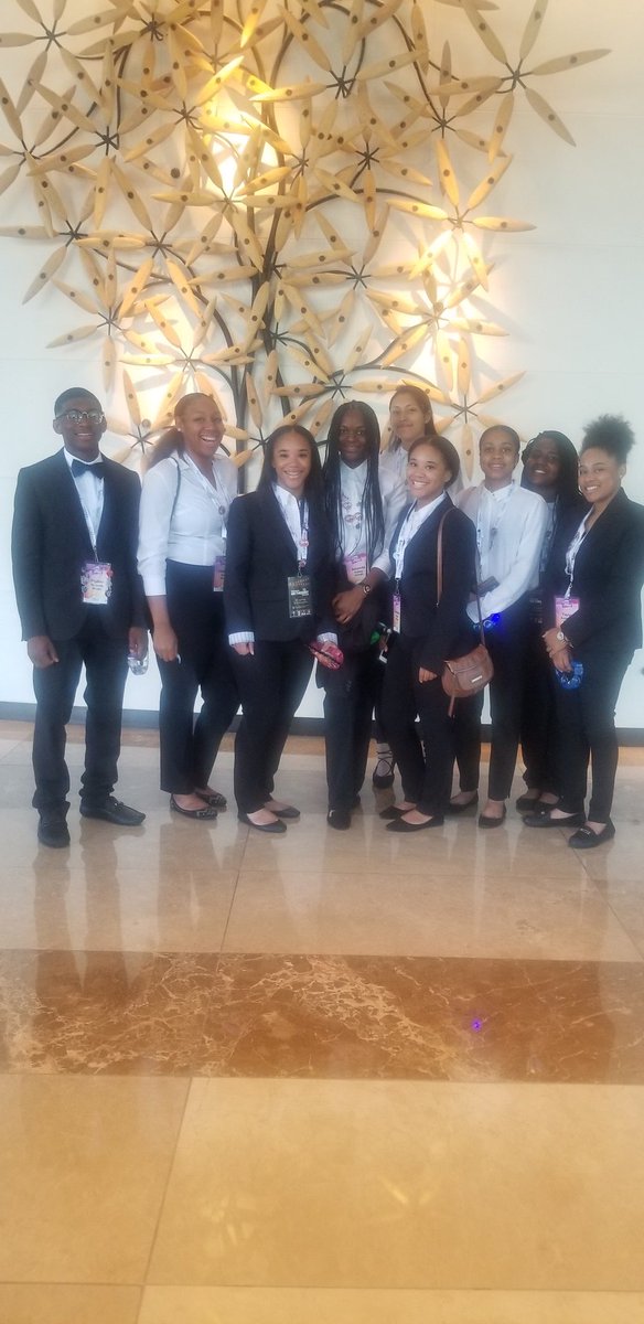 SAHHORNETS_HS's tweet photo. Opening Session Ready!
#HosaILC2018
@SAHHORNETS_HS
@APSsatlanta
#WeHereToWin https://t.co/V2yeoliAiP