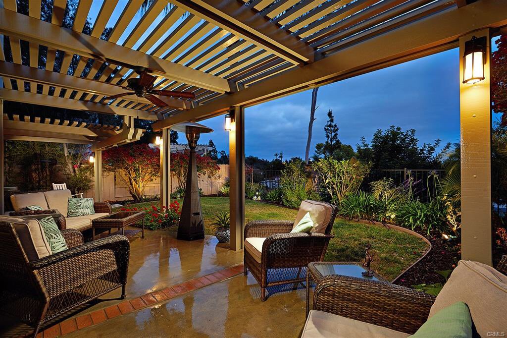 CalStateRE's tweet photo. IN ESCROW 
1511 Mallorca Dr
Vista, CA 92081
$651,000
This was a battle winning the bid over 9 other offers!
Elated for our wonderful buyers! Located in a quiet cul de sac with privacy...this one checked all the boxes! So exciting! https://t.co/RC2XojFBIA