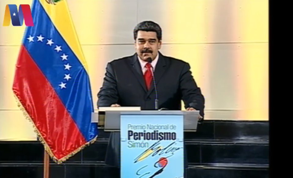 sundde_ve's tweet photo. #AHORA | Presidente @NicolasMaduro: Si el producto ya estaba en el anaquel, ¿que pasó en la madrugada para que subieran los precios? ¿Cómo se llama esto? Es una Guerra pero los vamos a derrotar.
#200AñosCorreoDelOrinoco https://t.co/J5M2txdmv9