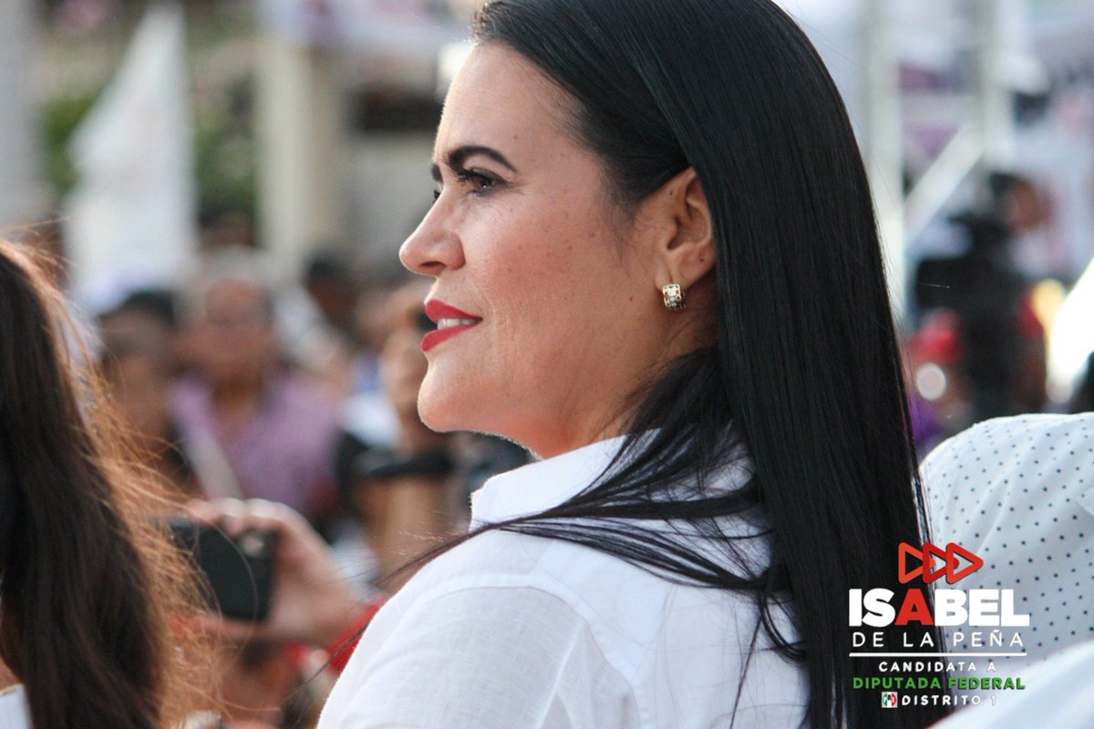 isabeldlp2018's tweet photo. Aquí no venimos a prometer, aquí venimos a comprometernos. Y mi compromiso ha sido y será siempre el bienestar de los Sudcalifornianos. ¡Si se puede! #ServirteEsMiPasión #1eroDeJulio #Distrito01Federal https://t.co/paaOnuvwmD
