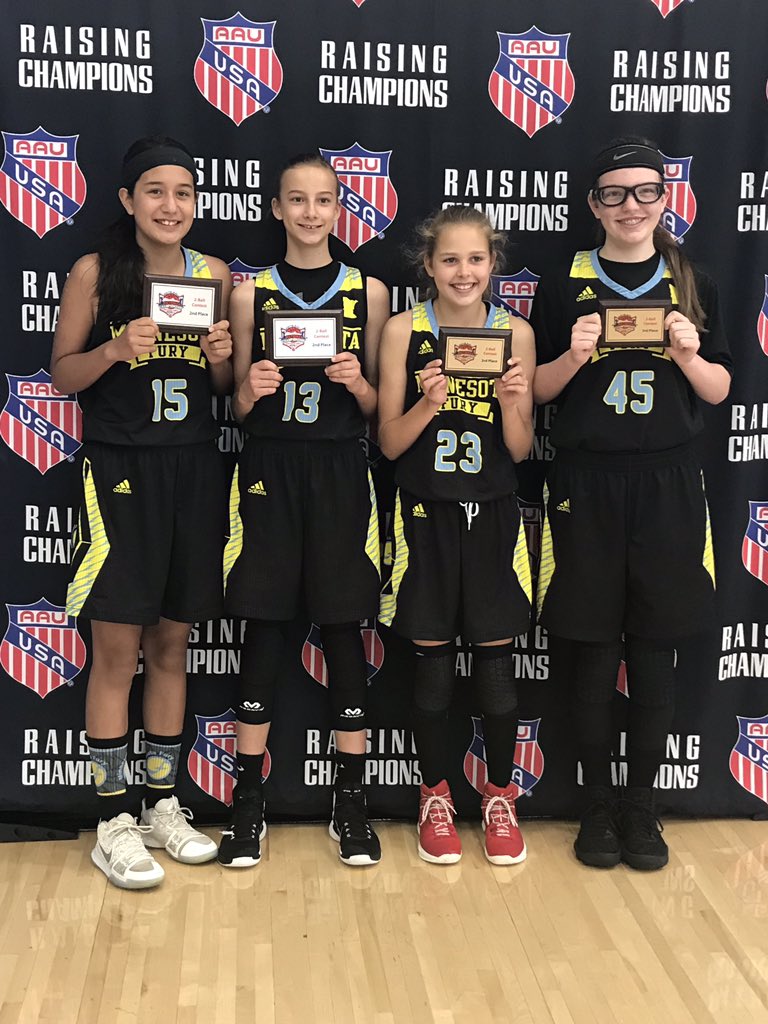 JDSheedy's tweet image. 2018 AAU Nationals-6th Grade 2-Ball Comp. Over 150 pairs, @MinnesotaFury 2024 Blue claims 2 of the top 3 spots! Allie Guyer and Marisa Frost go 29/29 @ 2pt (1:00), Katie Vasecka and Avery Sheedy go 11/15 from all over the court, both pairs tally 58 pts! #AAUGirls6thGradeNationals