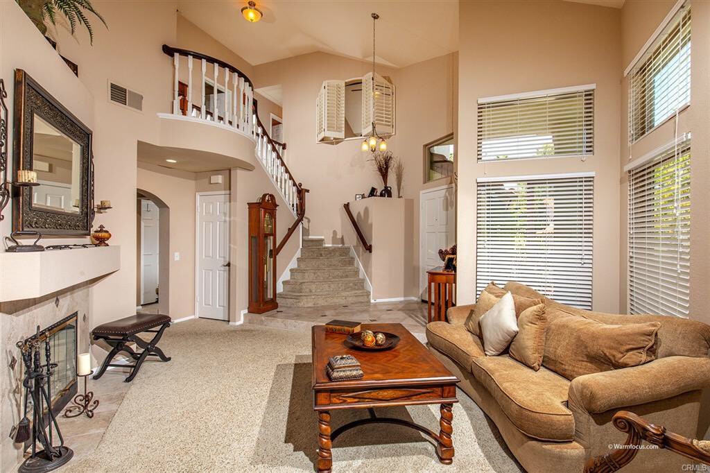 scottshellweier's tweet photo. IN ESCROW 
1511 Mallorca Dr
Vista, CA 92081
$651,000
This was a battle winning the bid over 9 other offers!
Elated for our wonderful buyers! Located in a quiet cul de sac with privacy...this one checked all the boxes! So exciting! https://t.co/r8rRh86WjV