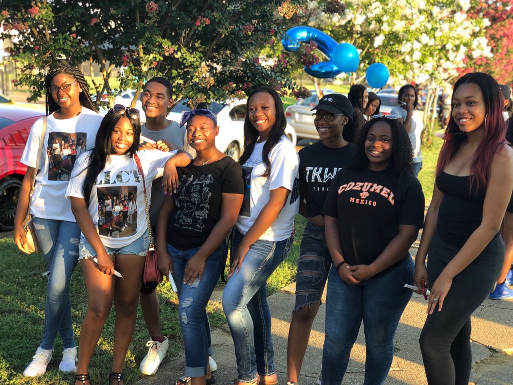 Thts_Tamia's tweet photo. All this for you Caleb 💙we love you #longlivecaleb #LLCT https://t.co/h4X8yqHlAN