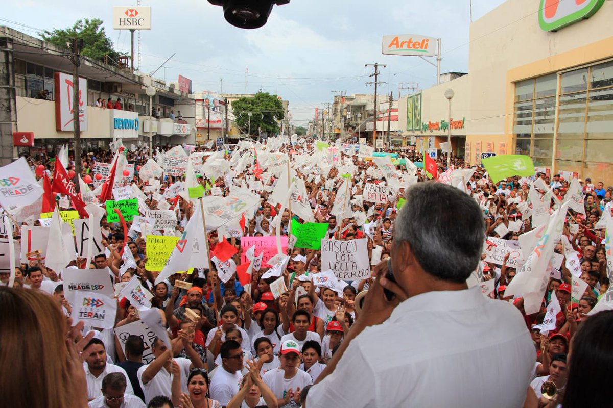 MovPRIMx_Valles's tweet photo. Así cerraron nuestro candidatos @JorgeTeran_ @DeliaGuerreroC @margaritaIVmx en #CdValles #JorgePresidente #SeguirAvanzando #CompromisoySensibilidad https://t.co/MZr6m8DAV5