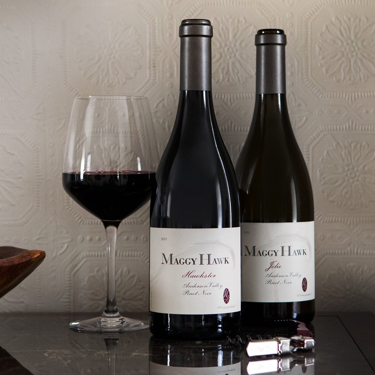 maggyhawk's tweet photo. Delicate like Jolie or bold and brooding like Hawkster? There's a Pinot Noir for every wine lover. 🍷 #CharacterPrevails https://t.co/5CKks2EceV