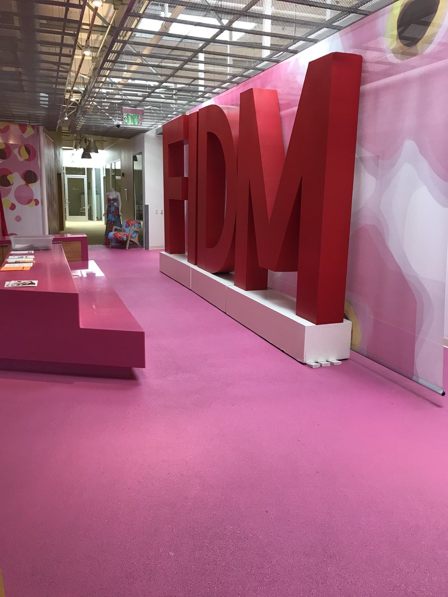 josephine_a_m's tweet photo. Oh how I love this place! Can’t wait to tour my future home tomorrow! Stay tuned! #summerofdeca #3daysoffashion @FIDM @DECAInc @ArkansasDECA @AlmaSchools https://t.co/ZnAZVe6iau